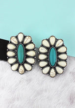 Load image into Gallery viewer, Concho Studs